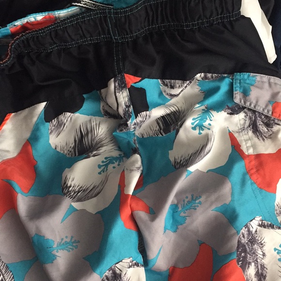 Zeroxposure shorts - Picture 2 of 3